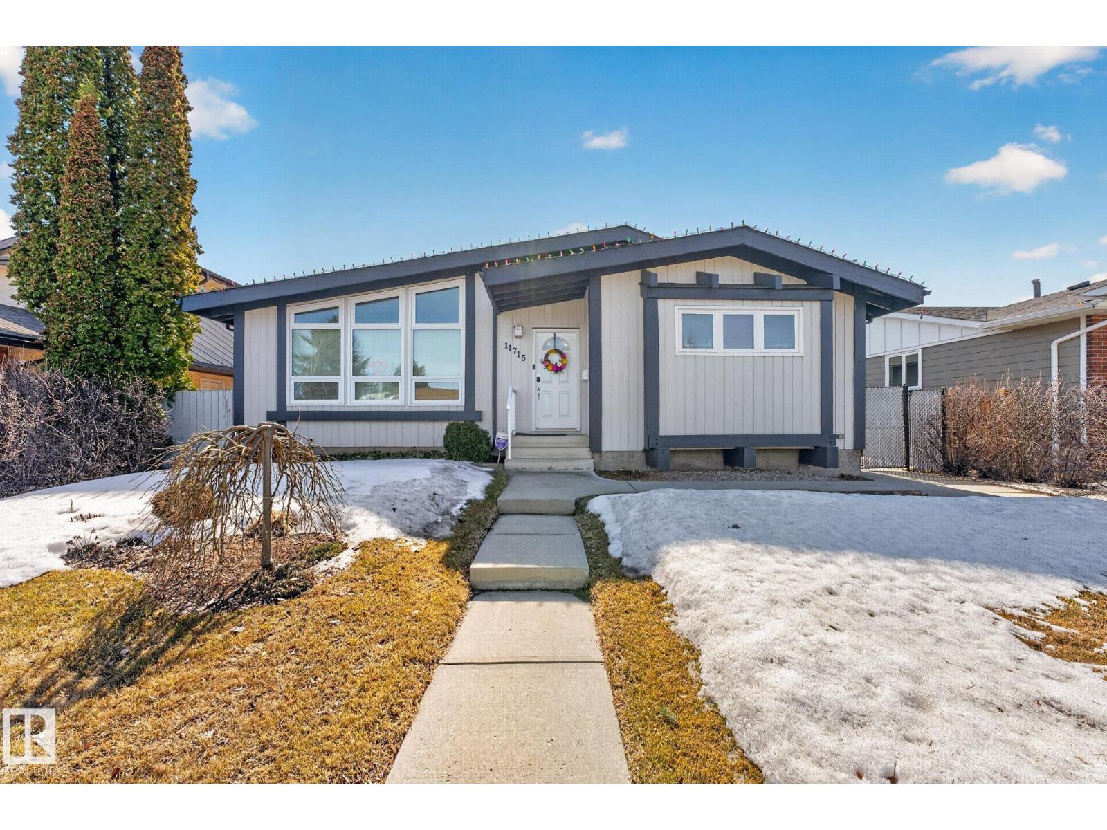 11715 28 AV NW, Edmonton