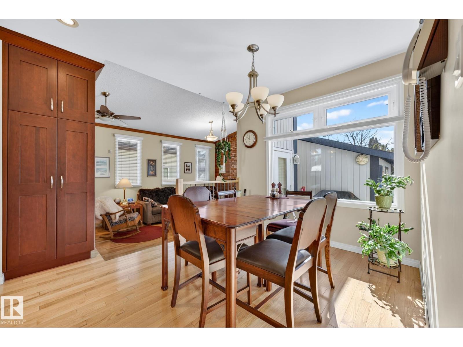 11715 28 AV NW, Edmonton