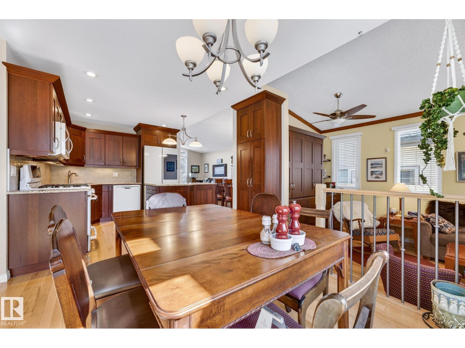 11715 28 AV NW, Edmonton