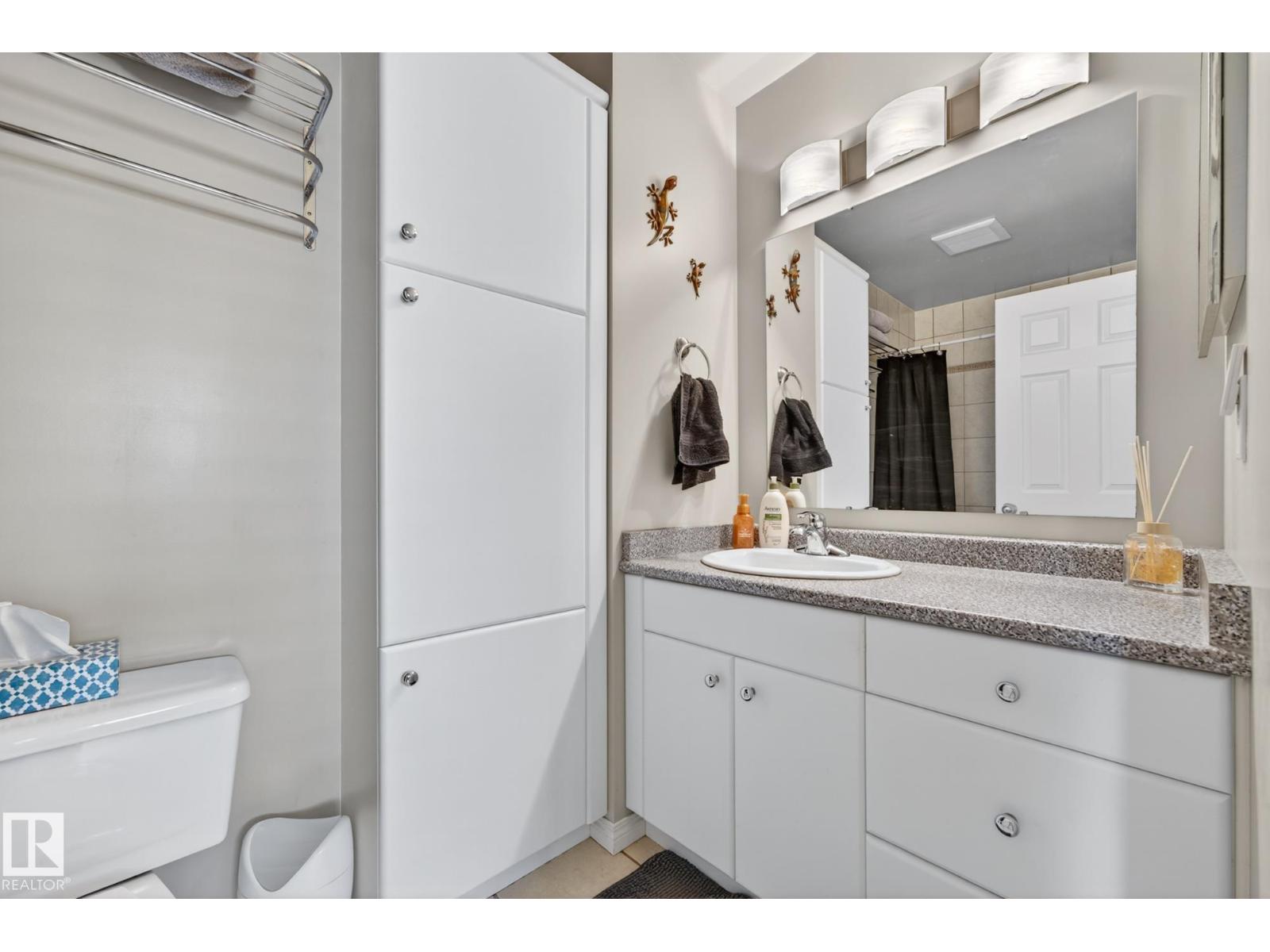 11715 28 AV NW, Edmonton