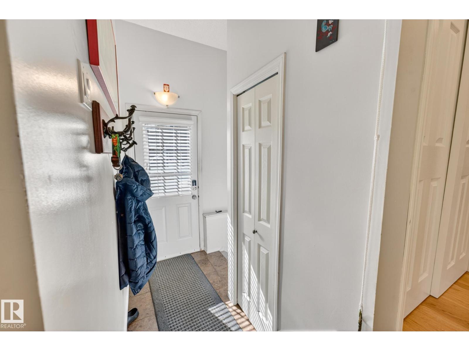 11715 28 AV NW, Edmonton