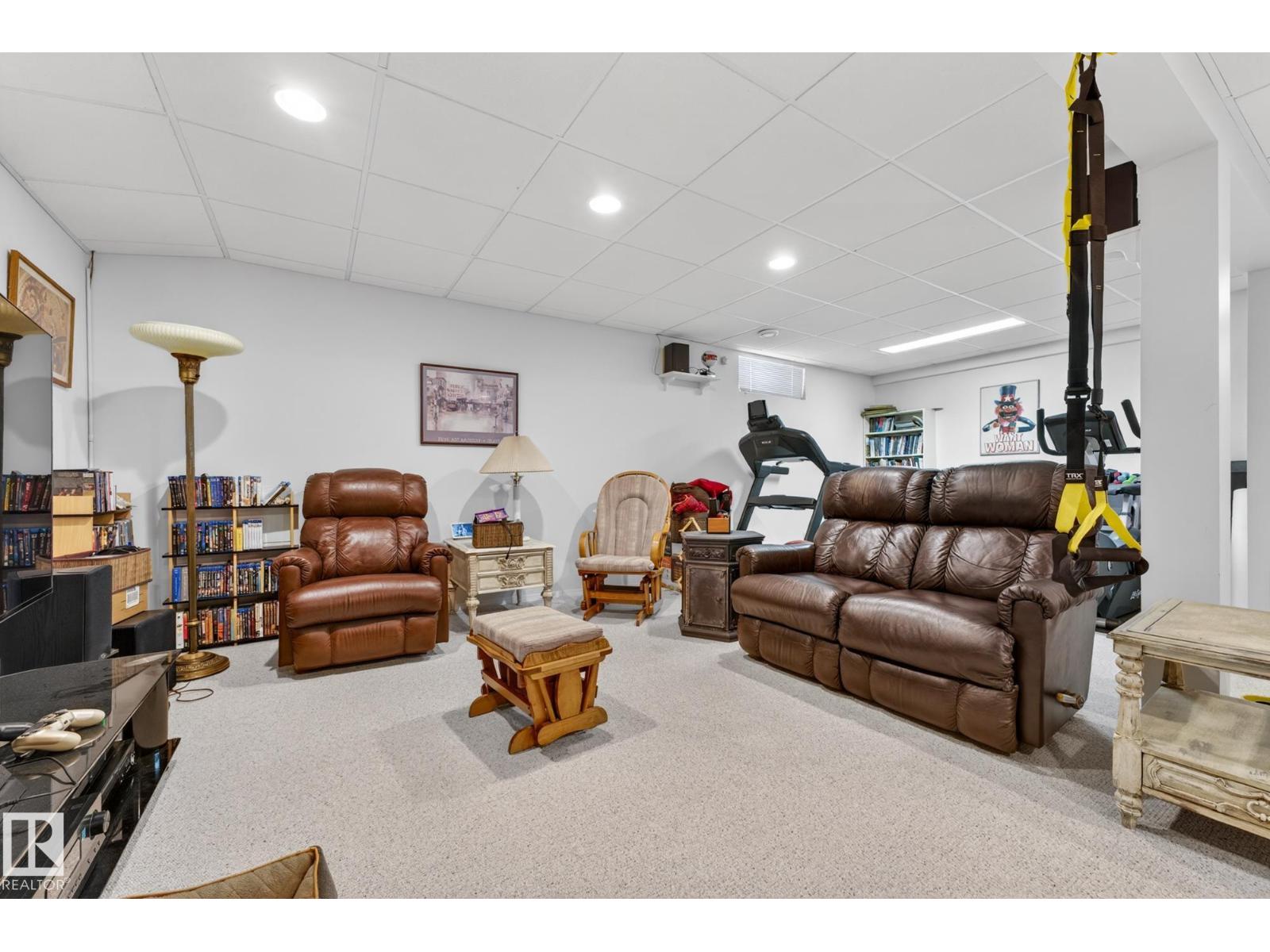 11715 28 AV NW, Edmonton