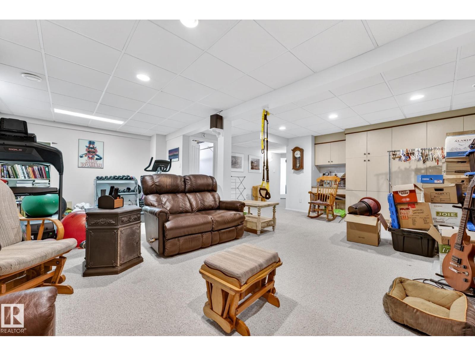 11715 28 AV NW, Edmonton