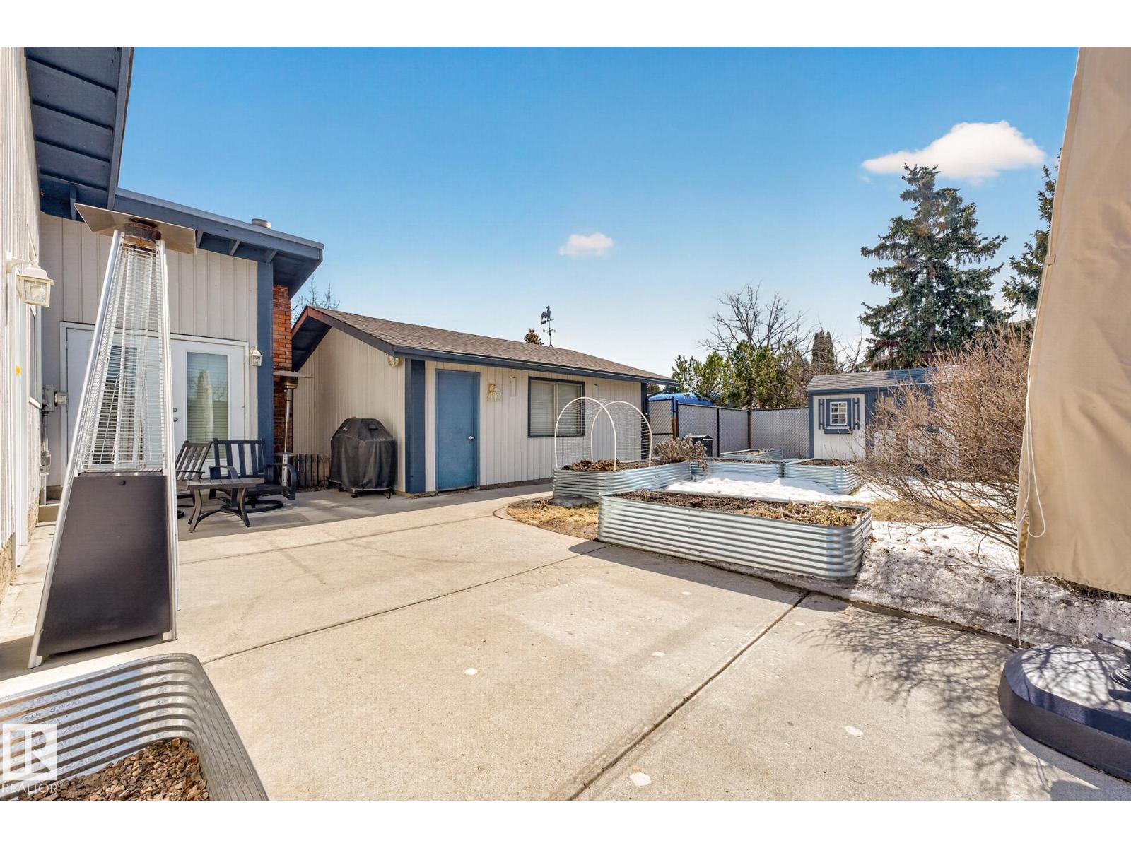 11715 28 AV NW, Edmonton