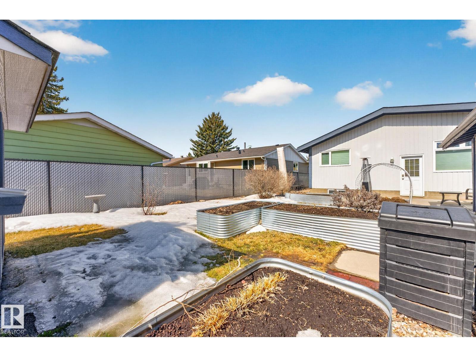 11715 28 AV NW, Edmonton