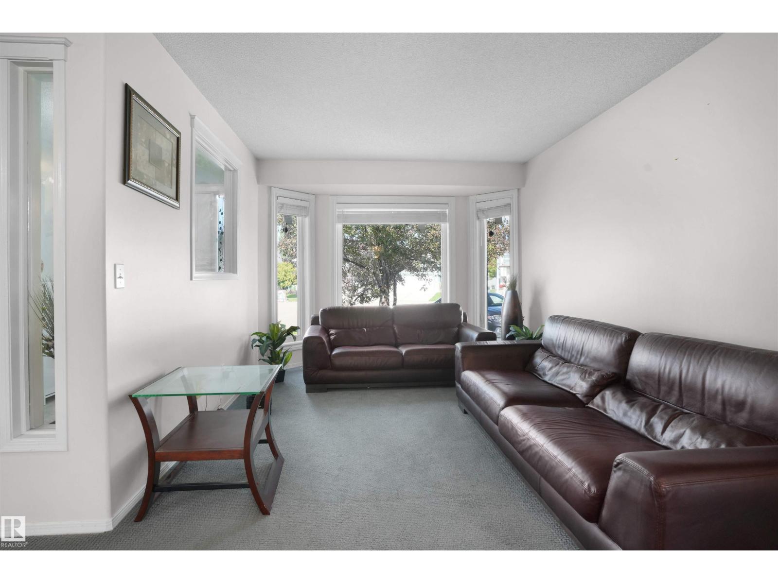 2715 44A AV NW, Edmonton