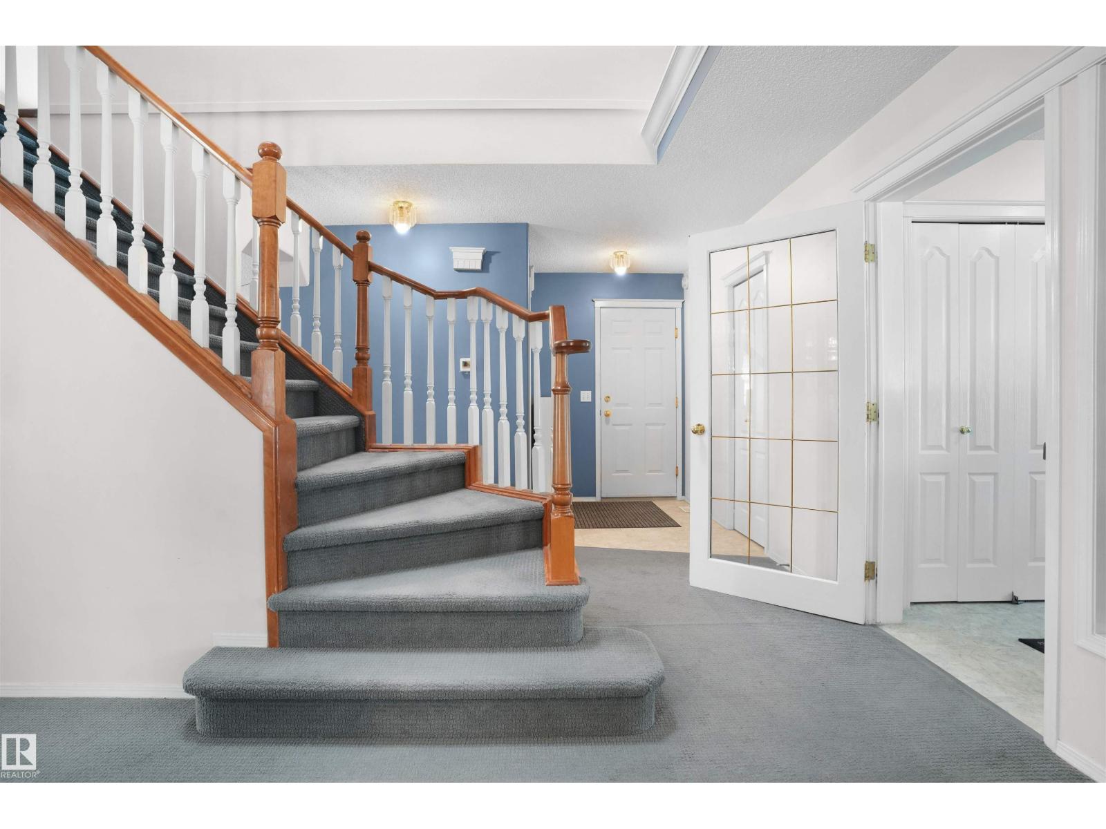 2715 44A AV NW, Edmonton