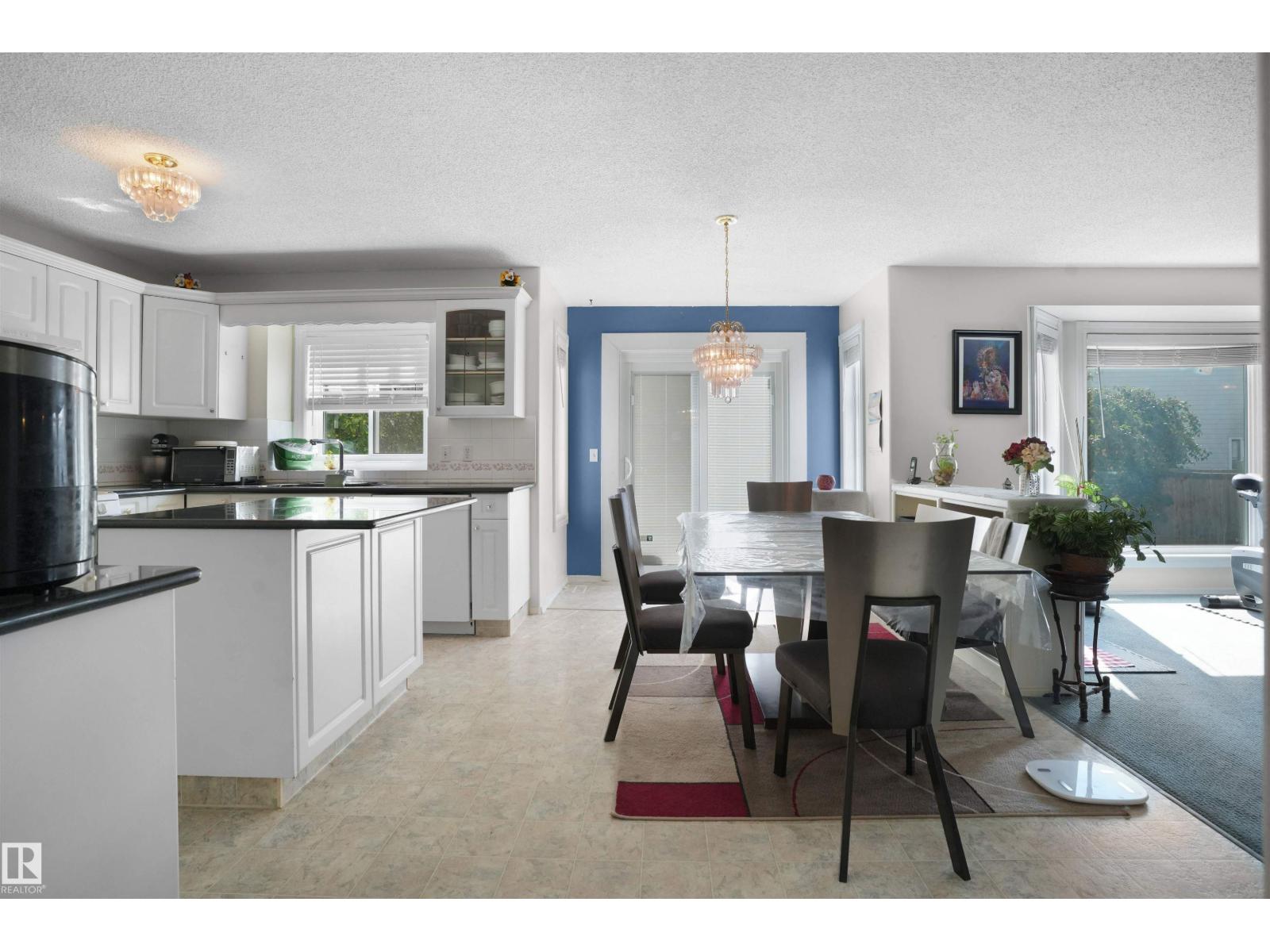 2715 44A AV NW, Edmonton