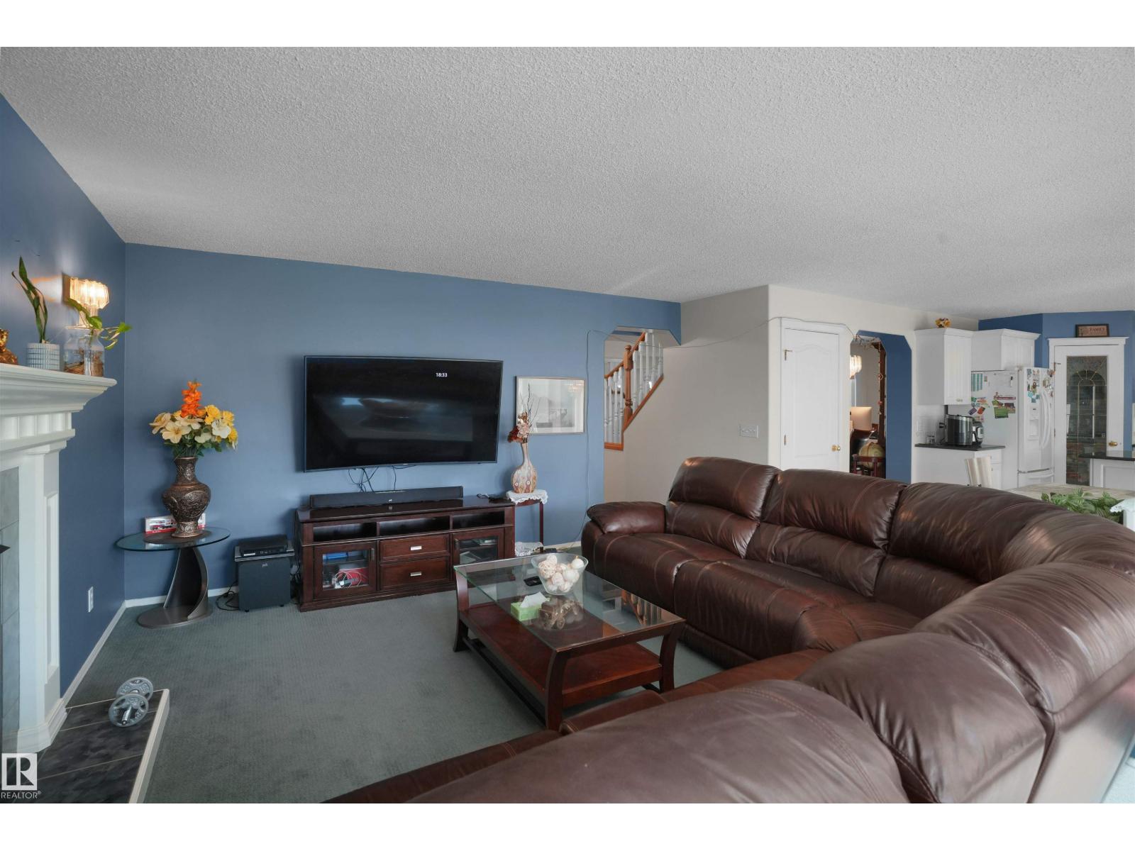 2715 44A AV NW, Edmonton