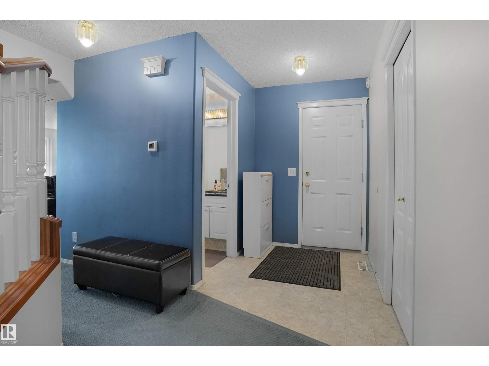 2715 44A AV NW, Edmonton