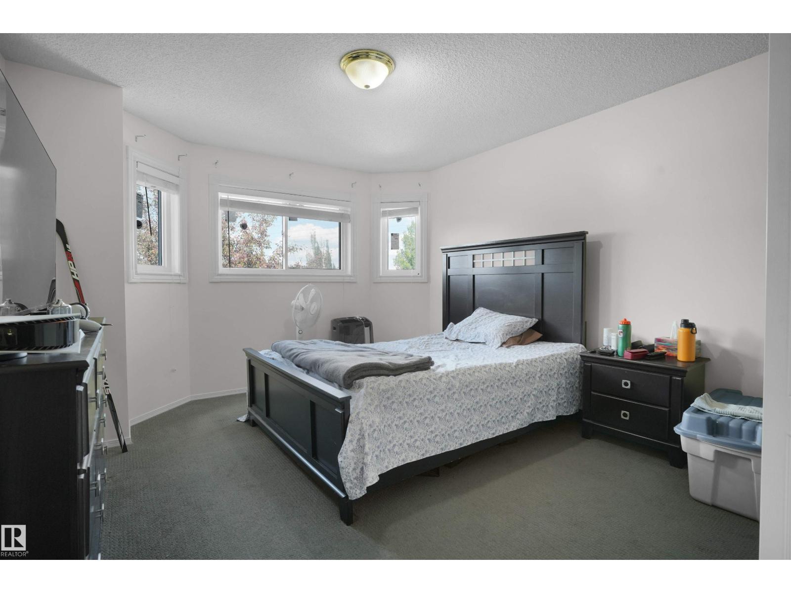 2715 44A AV NW, Edmonton