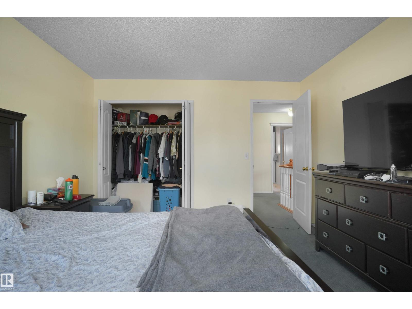 2715 44A AV NW, Edmonton