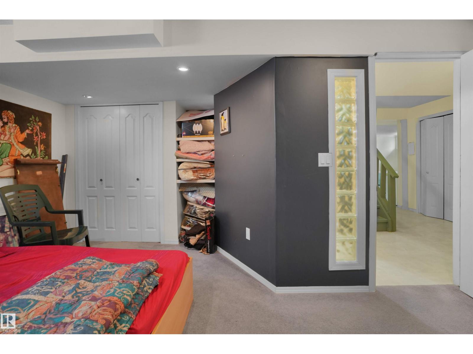 2715 44A AV NW, Edmonton