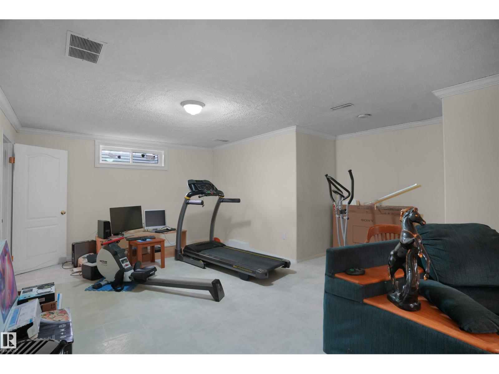 2715 44A AV NW, Edmonton