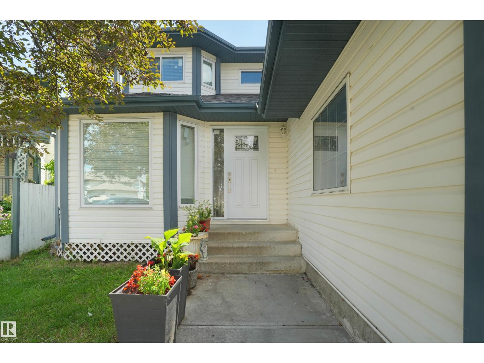 2715 44A AV NW, Edmonton