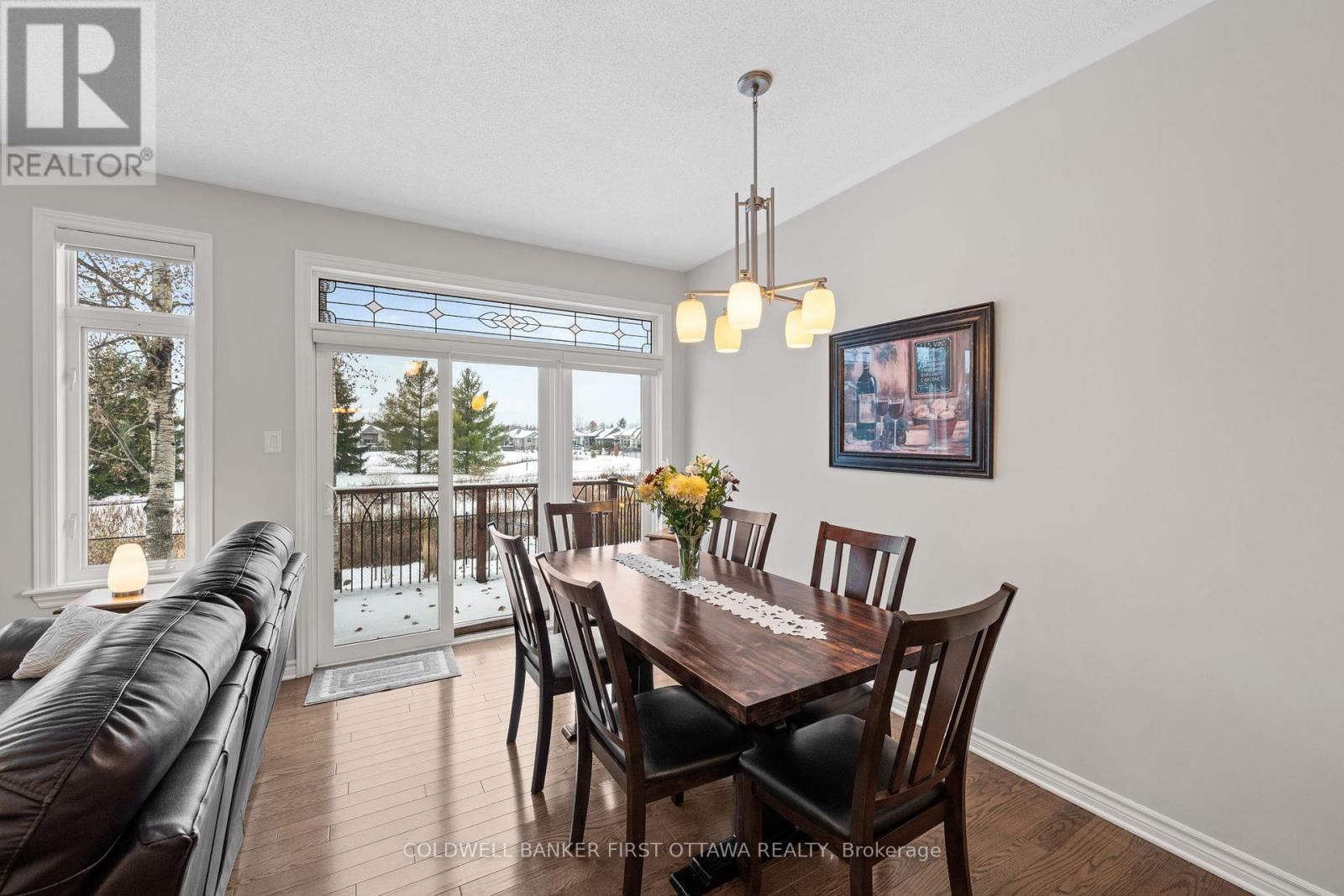 239 ROYAL LANDING GATE — photo 12