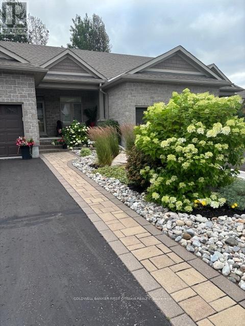 239 ROYAL LANDING GATE - photo 3