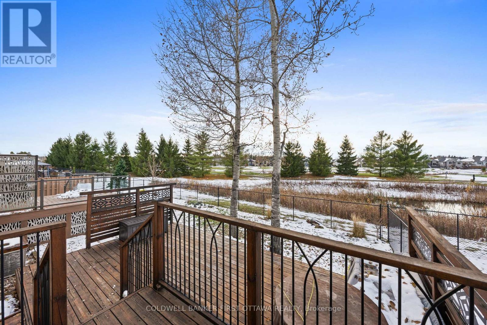 239 ROYAL LANDING GATE — photo 35