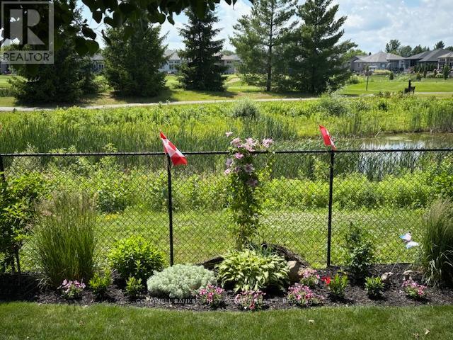 239 ROYAL LANDING GATE — photo 36