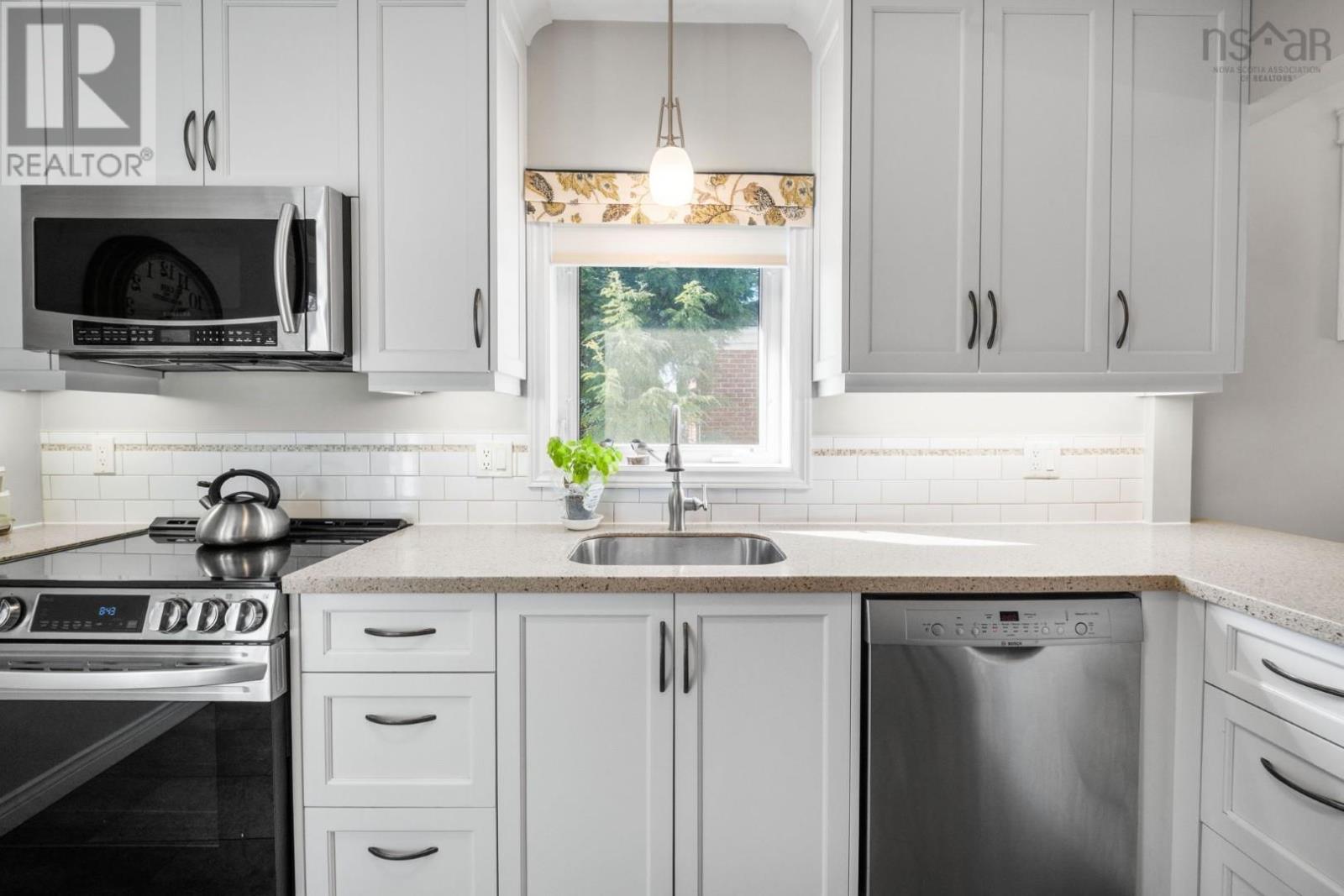 3119 ASHBURN AVENUE - 10