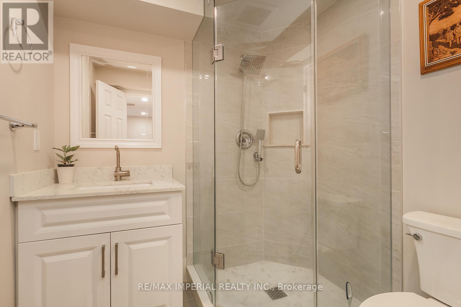 85 MAPLE RIDGE CRESCENT E - 24