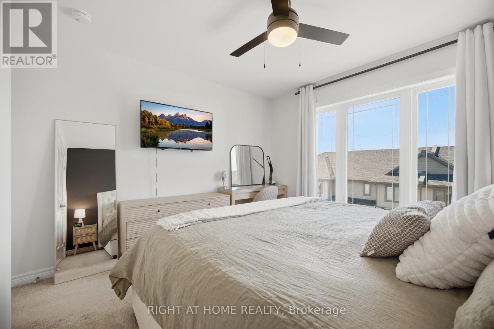 #25 27 RACHEL DRIVE - 34