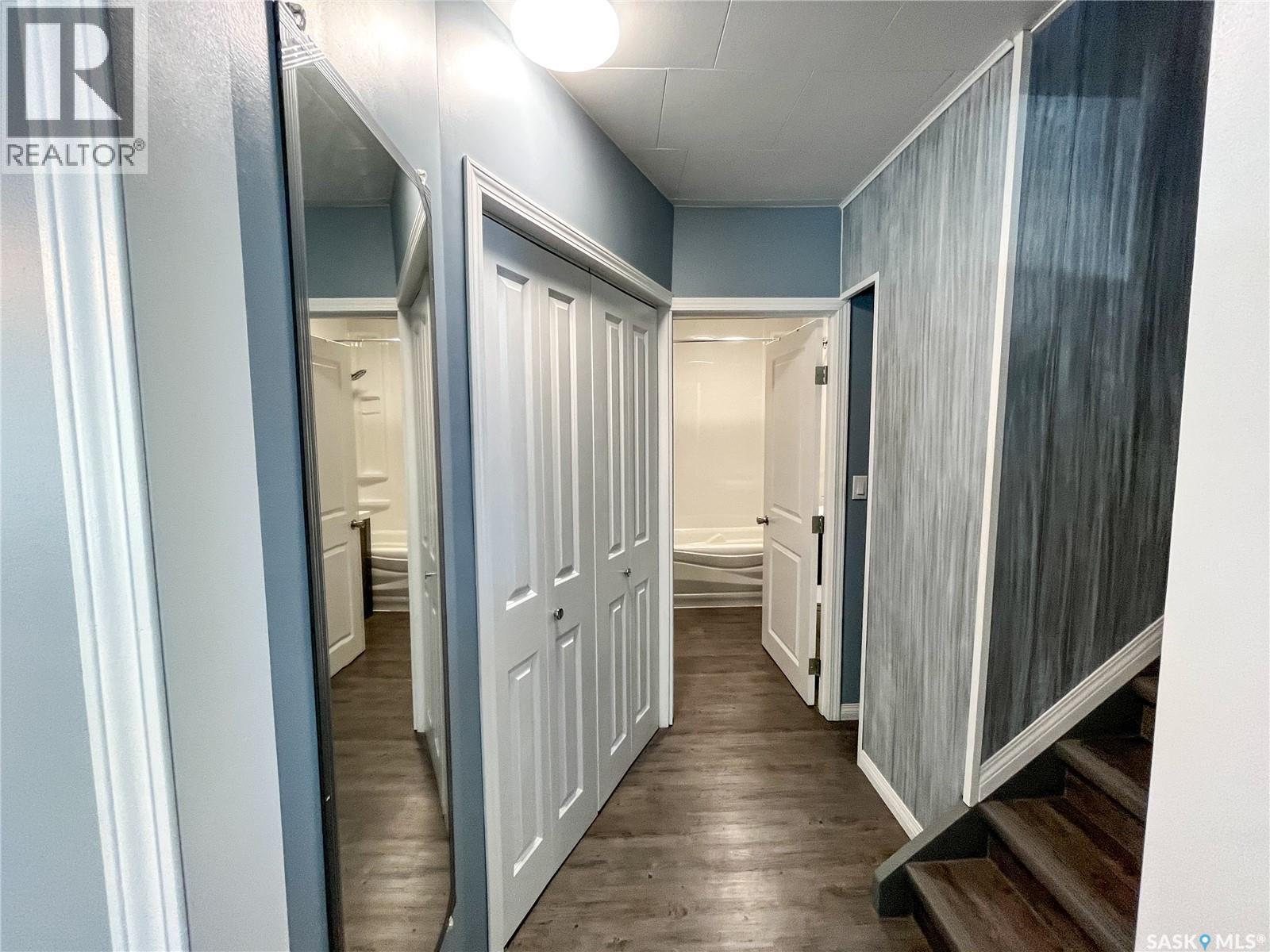 312 10TH AVENUE W - 12