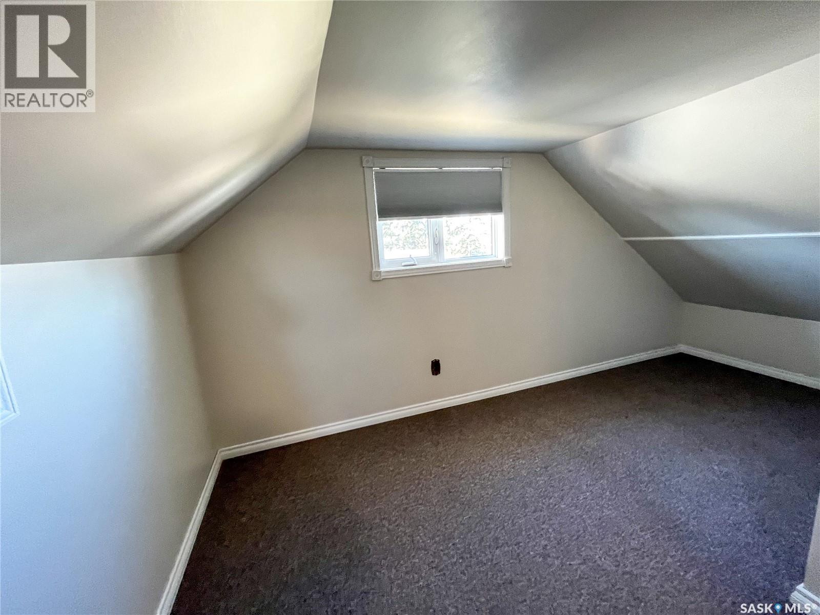 312 10TH AVENUE W - 15