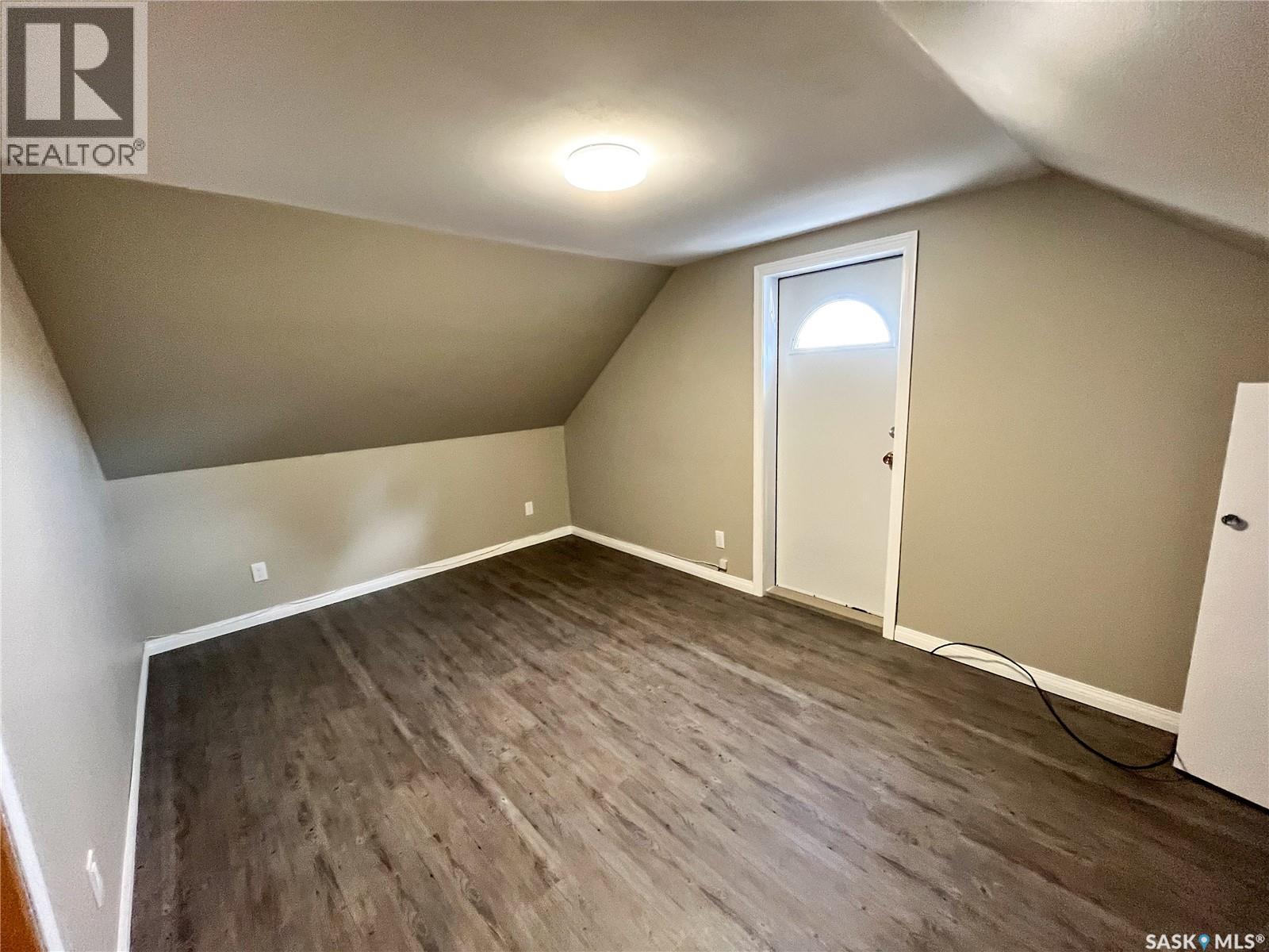 312 10TH AVENUE W - 17