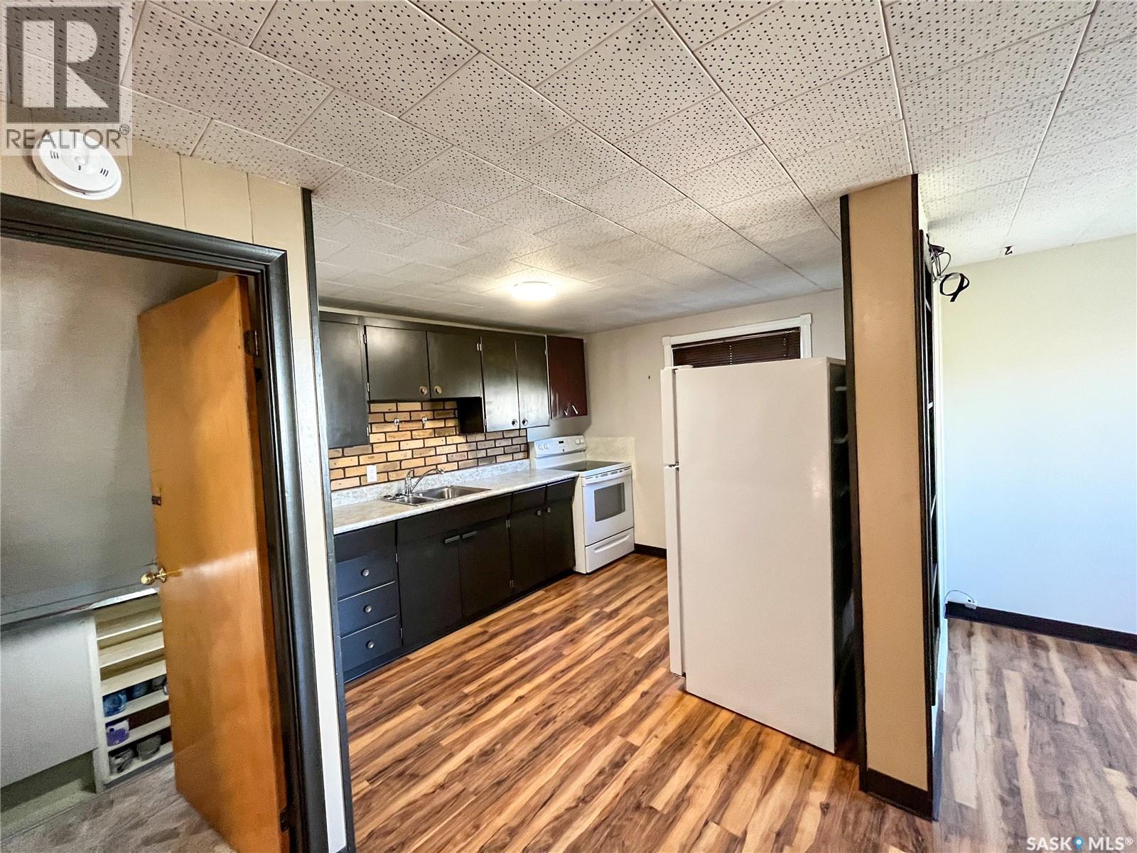 312 10TH AVENUE W - 24