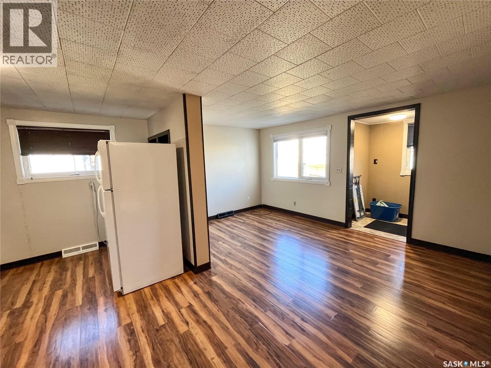 312 10TH AVENUE W - 25