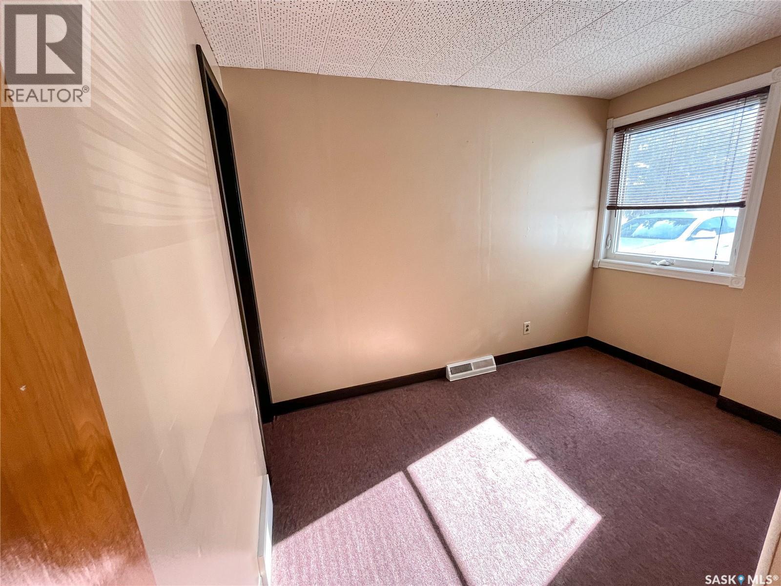 312 10TH AVENUE W - 29