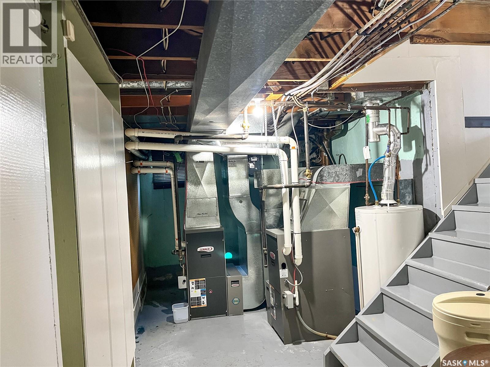 312 10TH AVENUE W - 31