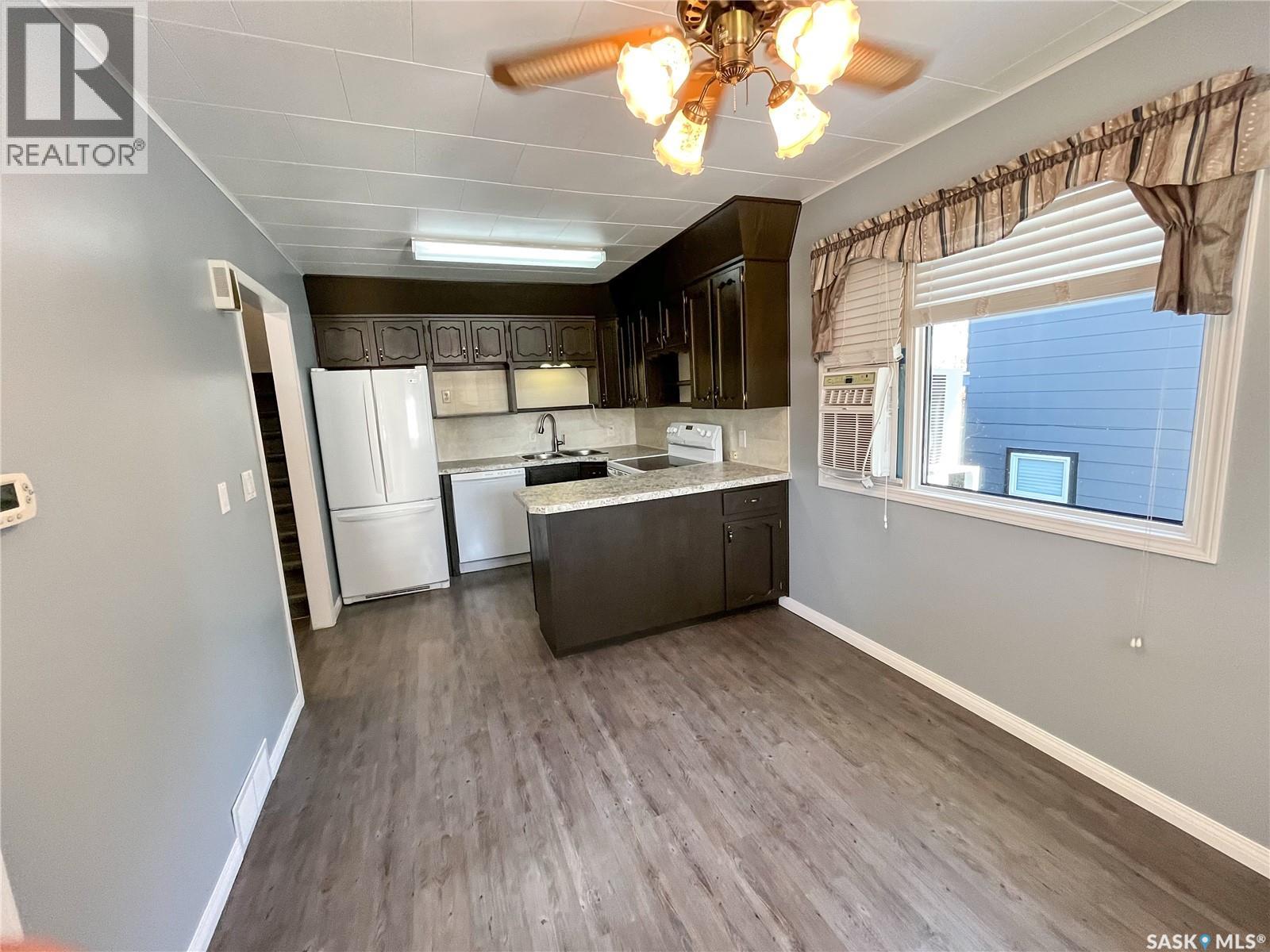 312 10TH AVENUE W - 7