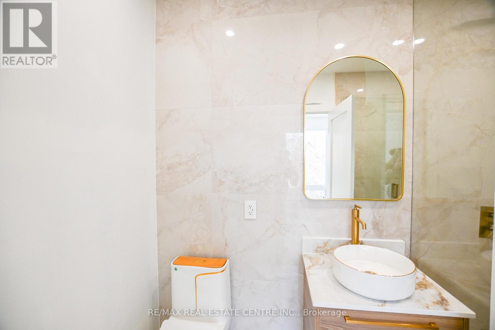 57 JONES AVENUE - 38