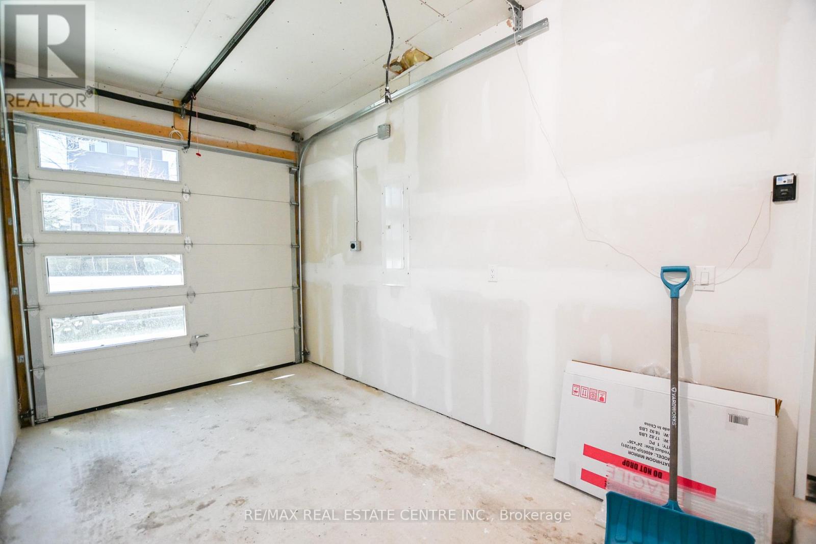 57 JONES AVENUE - 41