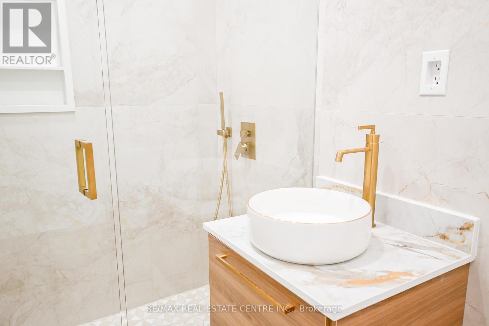 59 JONES AVENUE - 23