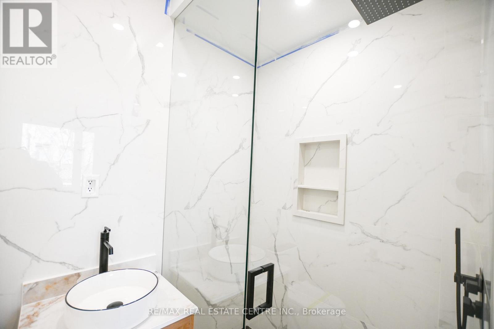 59 JONES AVENUE - 31