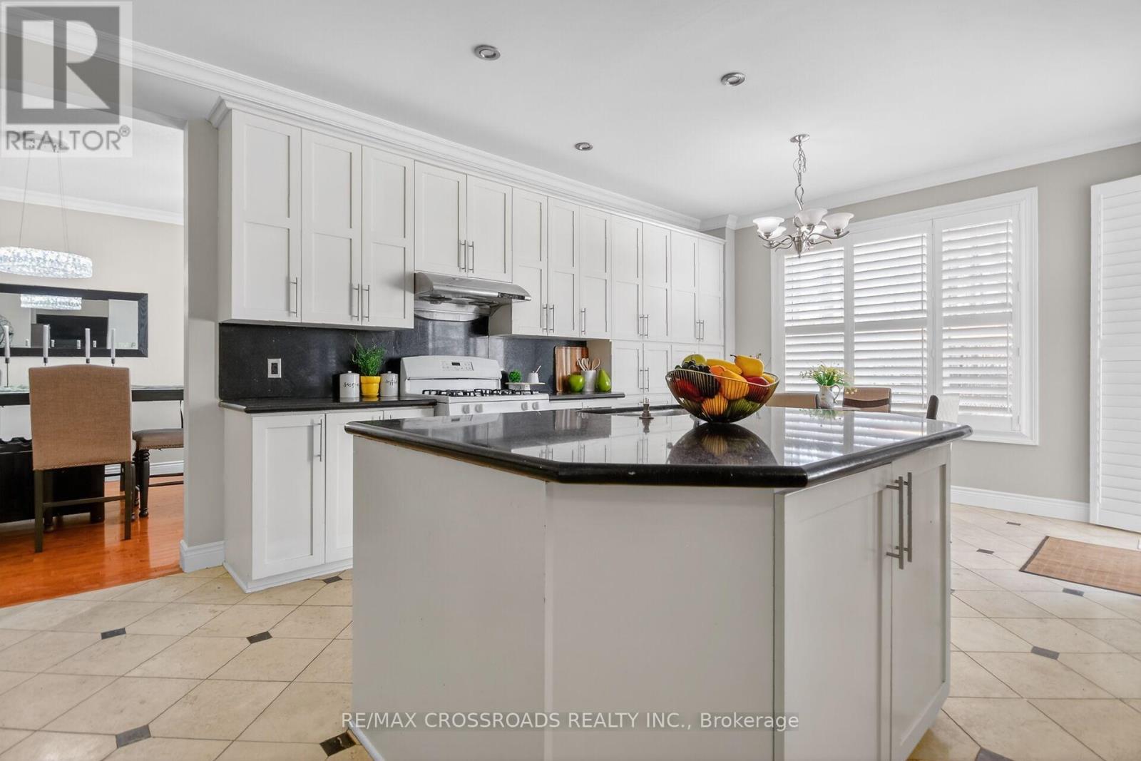 10 TIERNEY DRIVE - 20