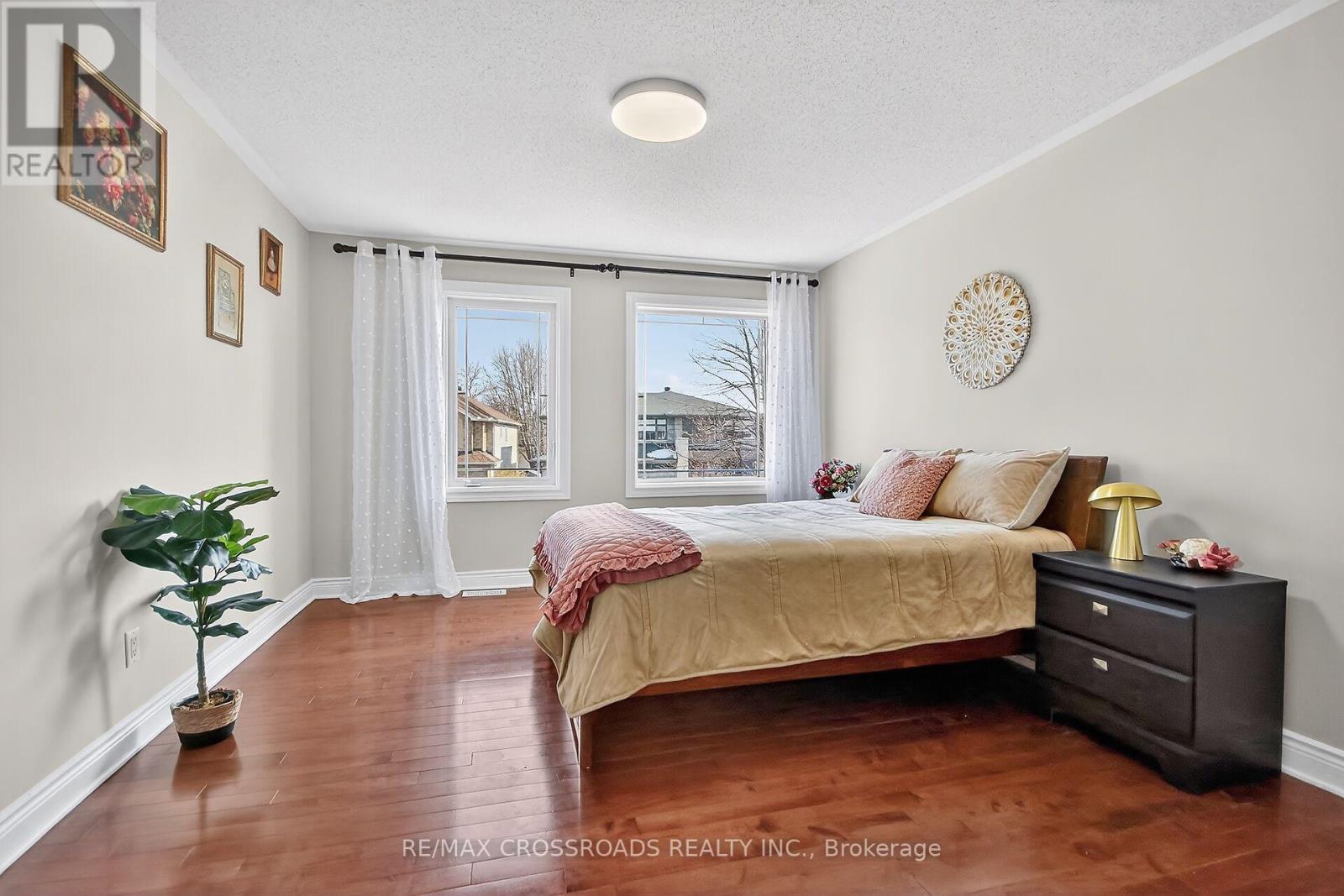 10 TIERNEY DRIVE - 36