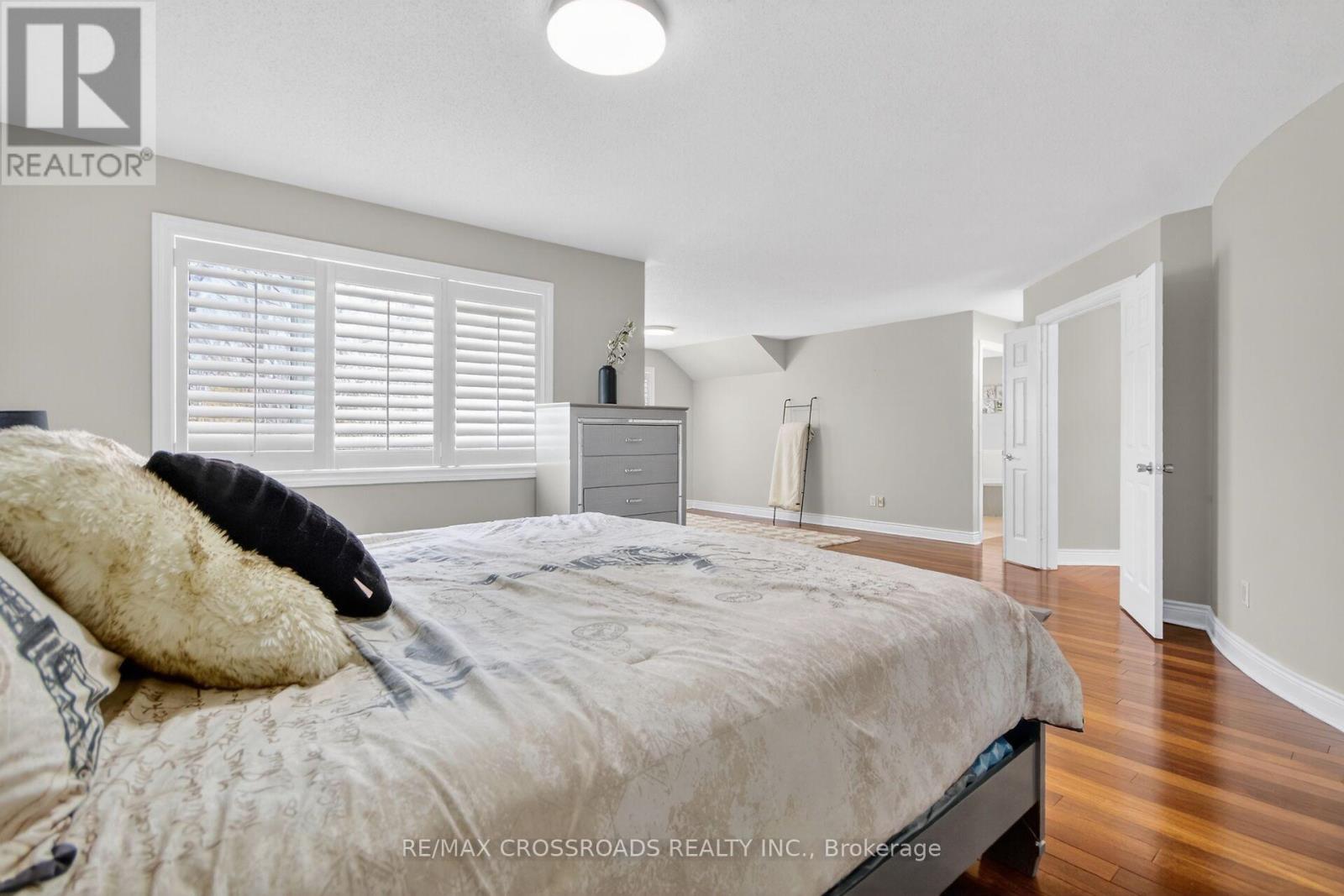 10 TIERNEY DRIVE - 29