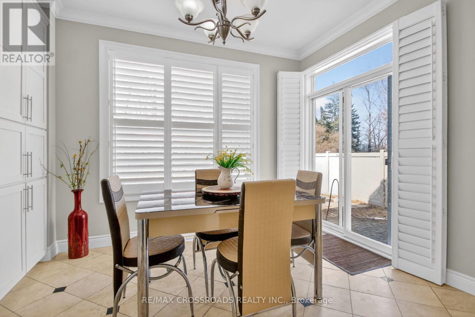 10 TIERNEY DRIVE - 18