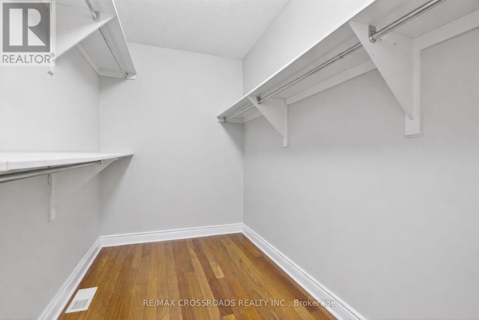 10 TIERNEY DRIVE - 43