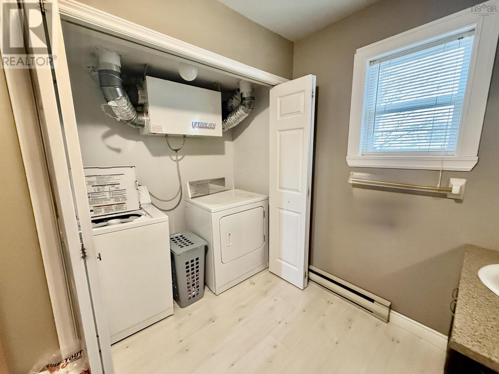 Property 29 of 46 of 10 Trundle Crescent