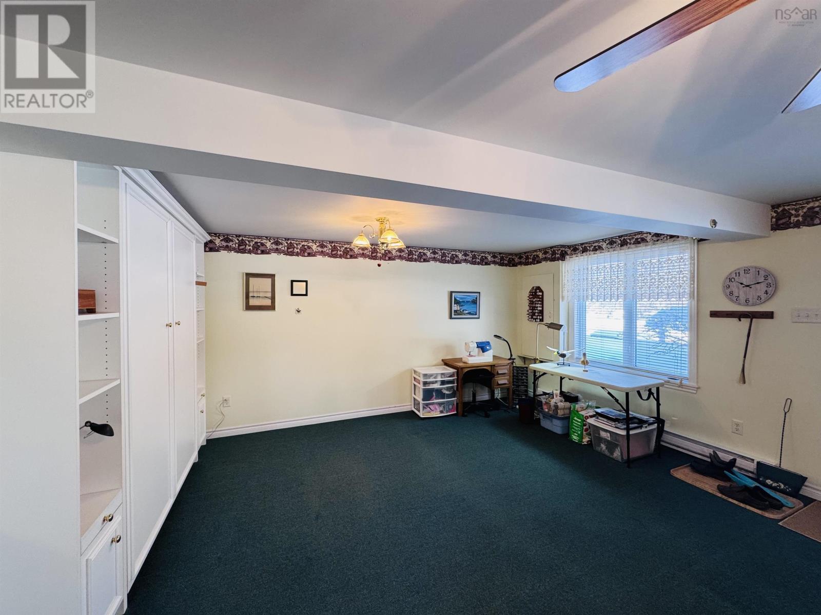 27 WELLINGTON COURT - 35