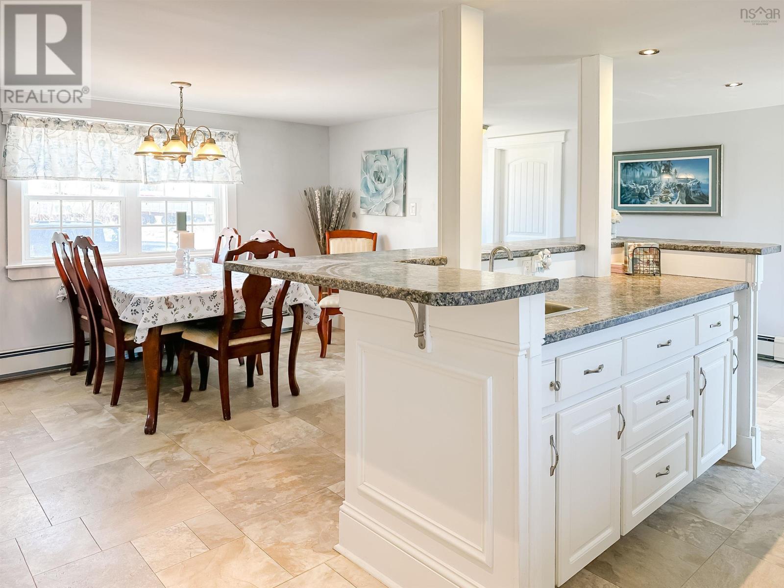 5692 HIGHWAY 221 - 11