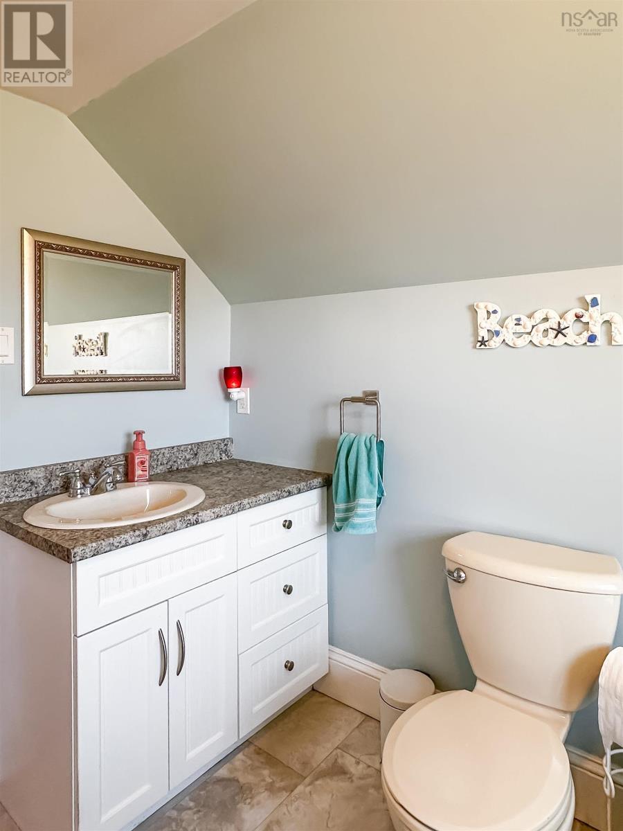 5692 HIGHWAY 221 - 28