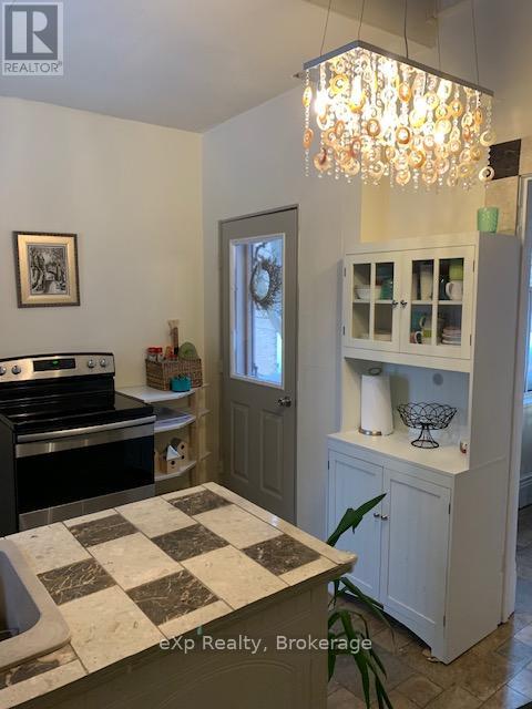 145 3RD AVENUE SE - 14