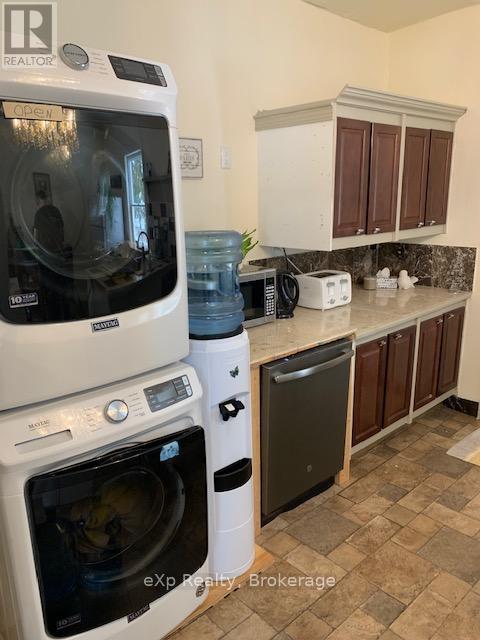 145 3RD AVENUE SE - 16