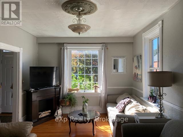 145 3RD AVENUE SE - 9